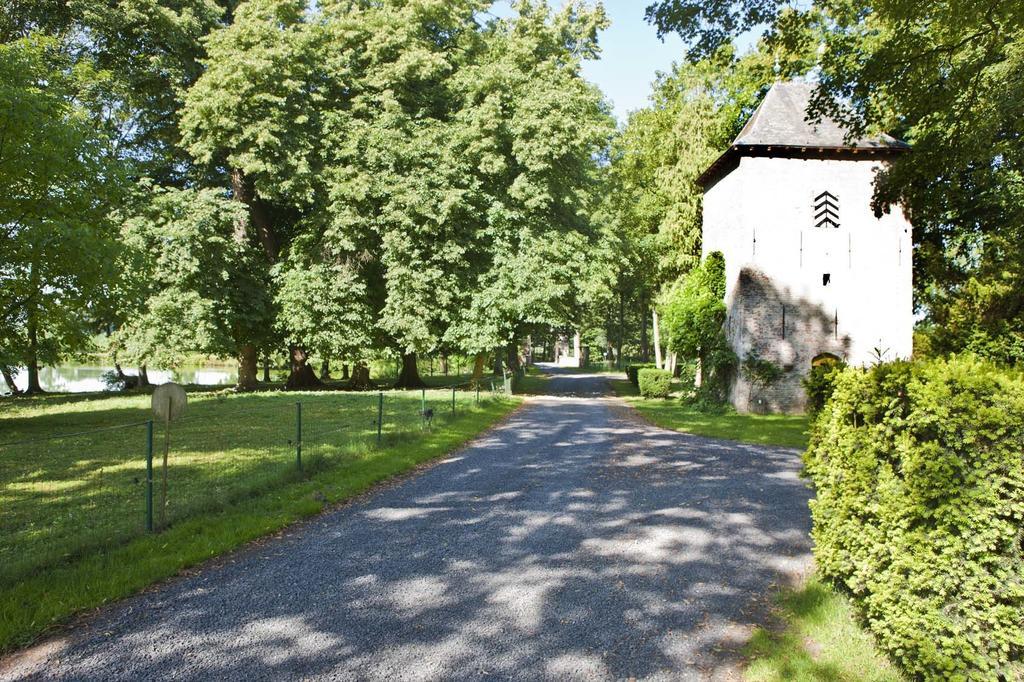 Отель Lozerkasteel Кройсхутем Экстерьер фото
